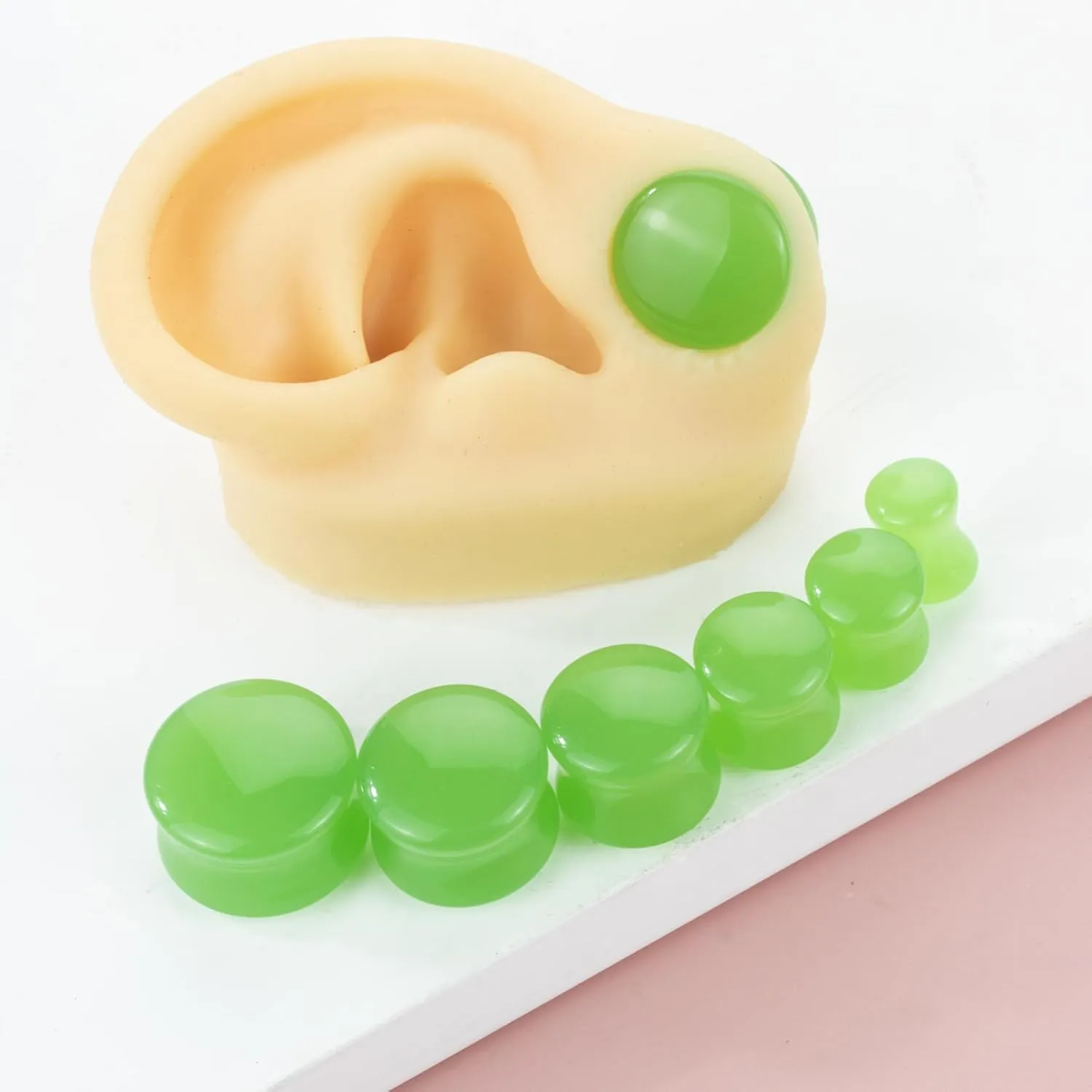 2pcs Glass Ear Gauges with Arc Surface, Double Flared Glass Ear Plugs, Expander Ear Tunnels (Unisex)
