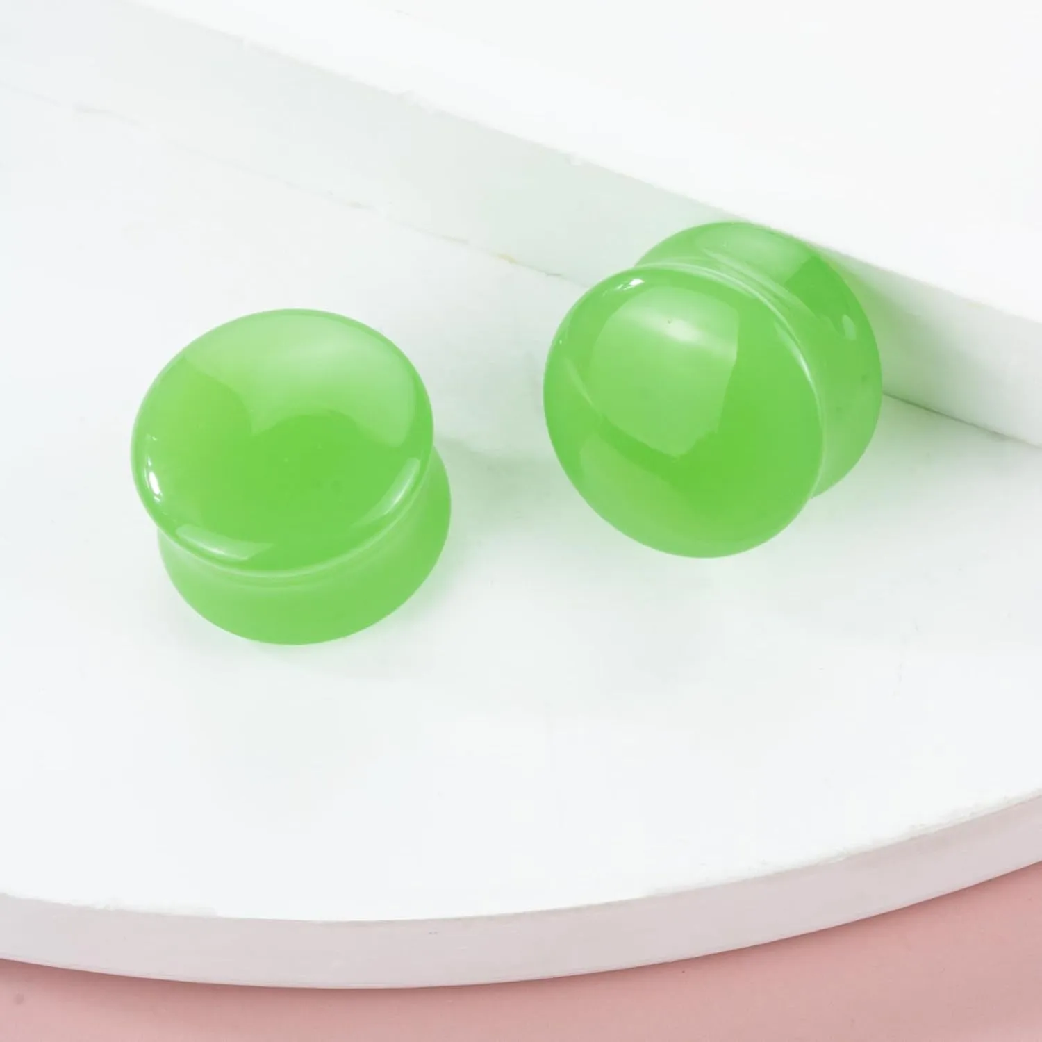 2pcs Glass Ear Gauges with Arc Surface, Double Flared Glass Ear Plugs, Expander Ear Tunnels (Unisex)
