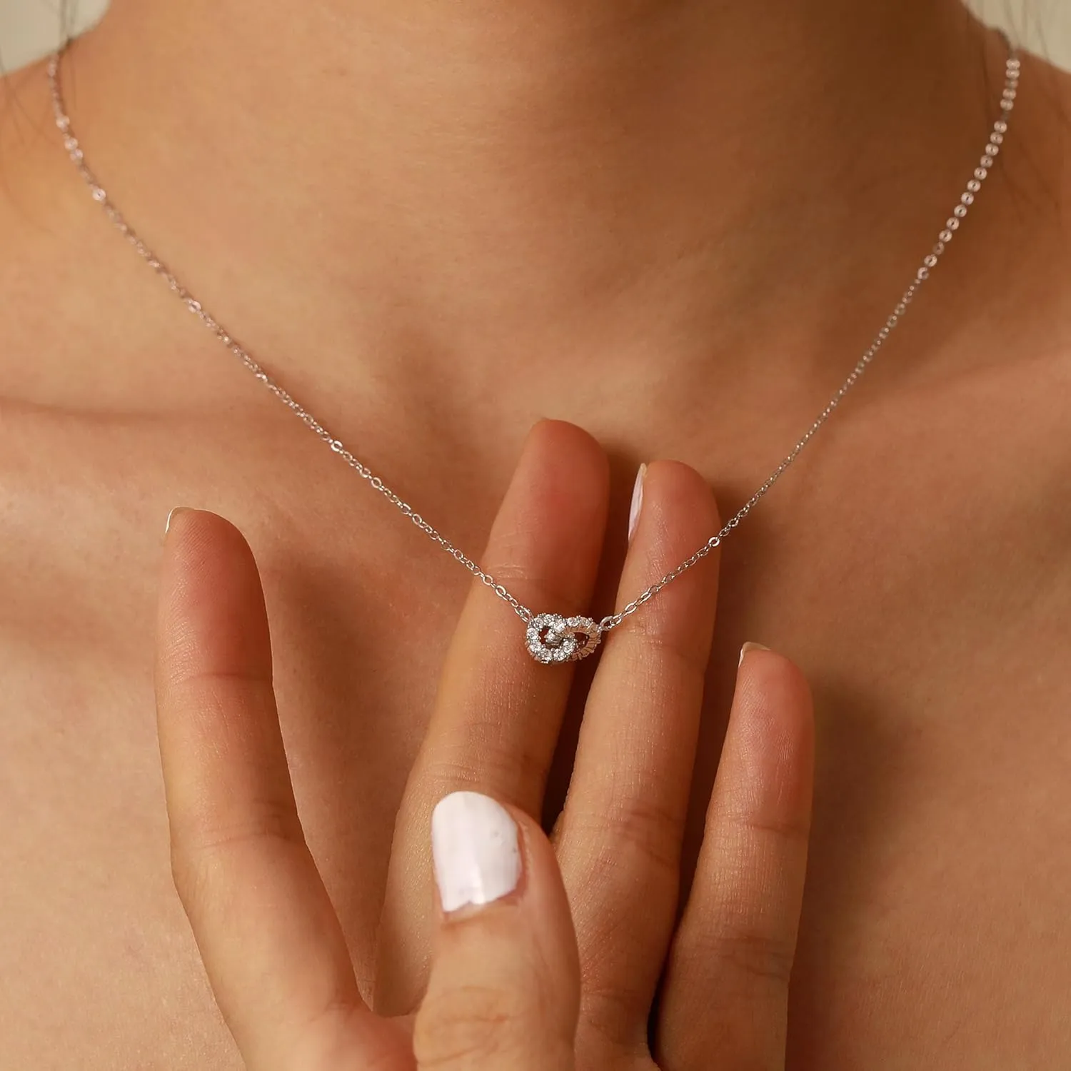925 Sterling Silver Dainty Interlocking Circles Necklaces for Women 14K Gold Plated Double Hoop CZ Pendant Necklace Lobster Buckle to Daughter Mother Friendship Wedding Graduation Jewelry Gift for Her
