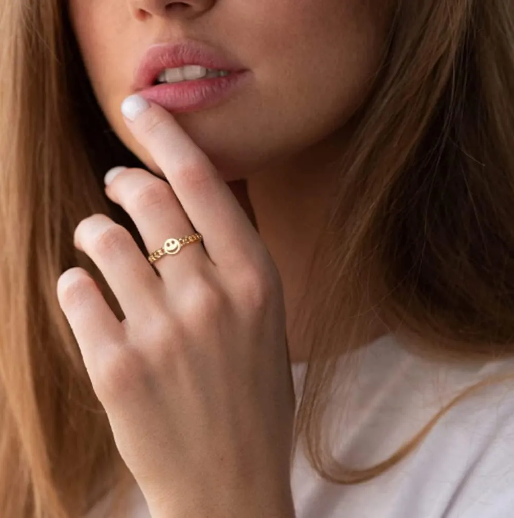 Awmnjtmgpw Women's happy smiling face ring girl's happy face Stackable Ring 18K gold and 925 Sterling Silver good luck exquisite chain ring size 6-10