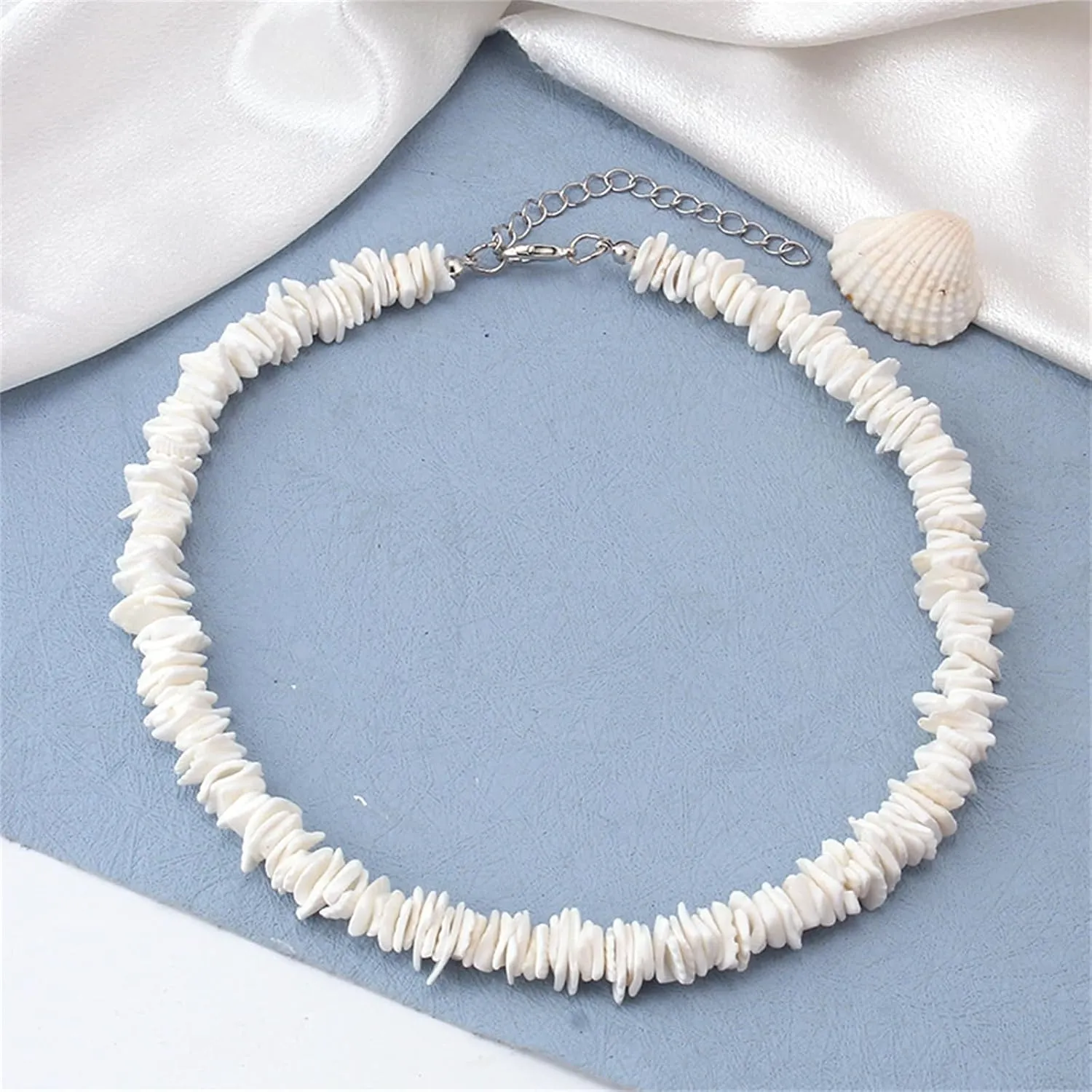 Dreuyet Puka Shell Necklace for Men Women Bohemian Handmade Natural White Colorful Irregular Shell Choker Necklace Adjustable Seashell Necklace Cowrie Hawaiian Summer Beach Boho Jewelry Gifts