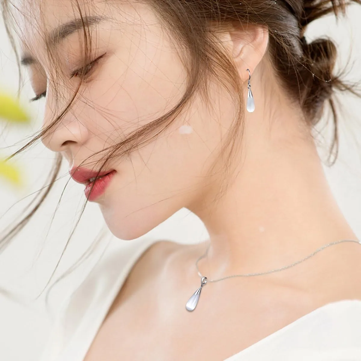 Fashion Jewelry Set for Women Cats Eye Teardrop and Created Crystal, Cubic Zirconia Pendant Necklace and Earrings Ring Set