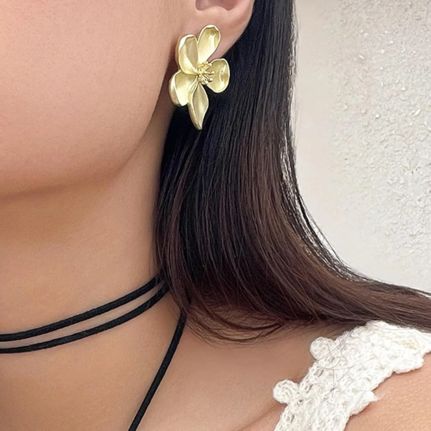 Gold Flower Earrings Necklace Set Flower Jewelry Big Foral Statement Earrings for Women Summer Charm Necklace Beach Vacation Essentials