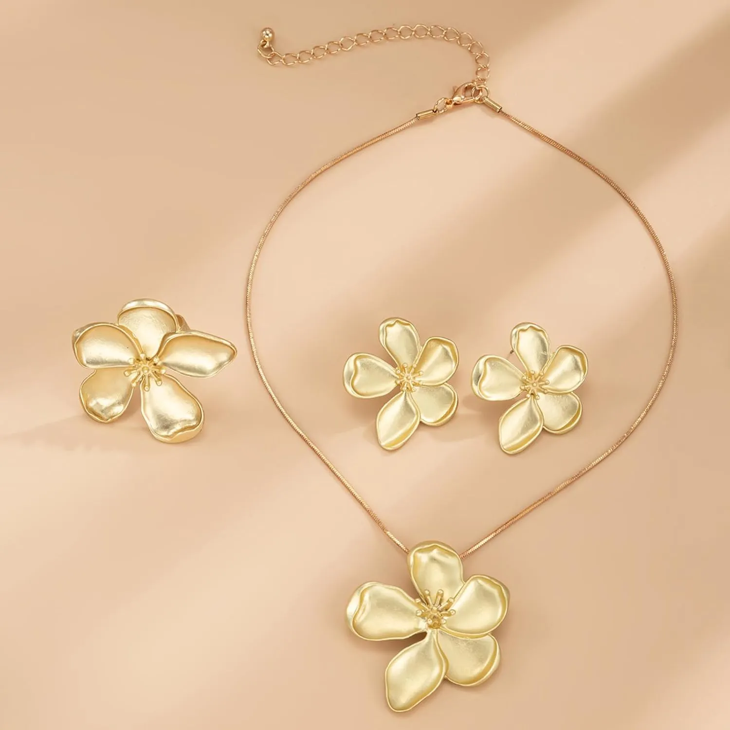 Gold Flower Earrings Necklace Set Flower Jewelry Big Foral Statement Earrings for Women Summer Charm Necklace Beach Vacation Essentials