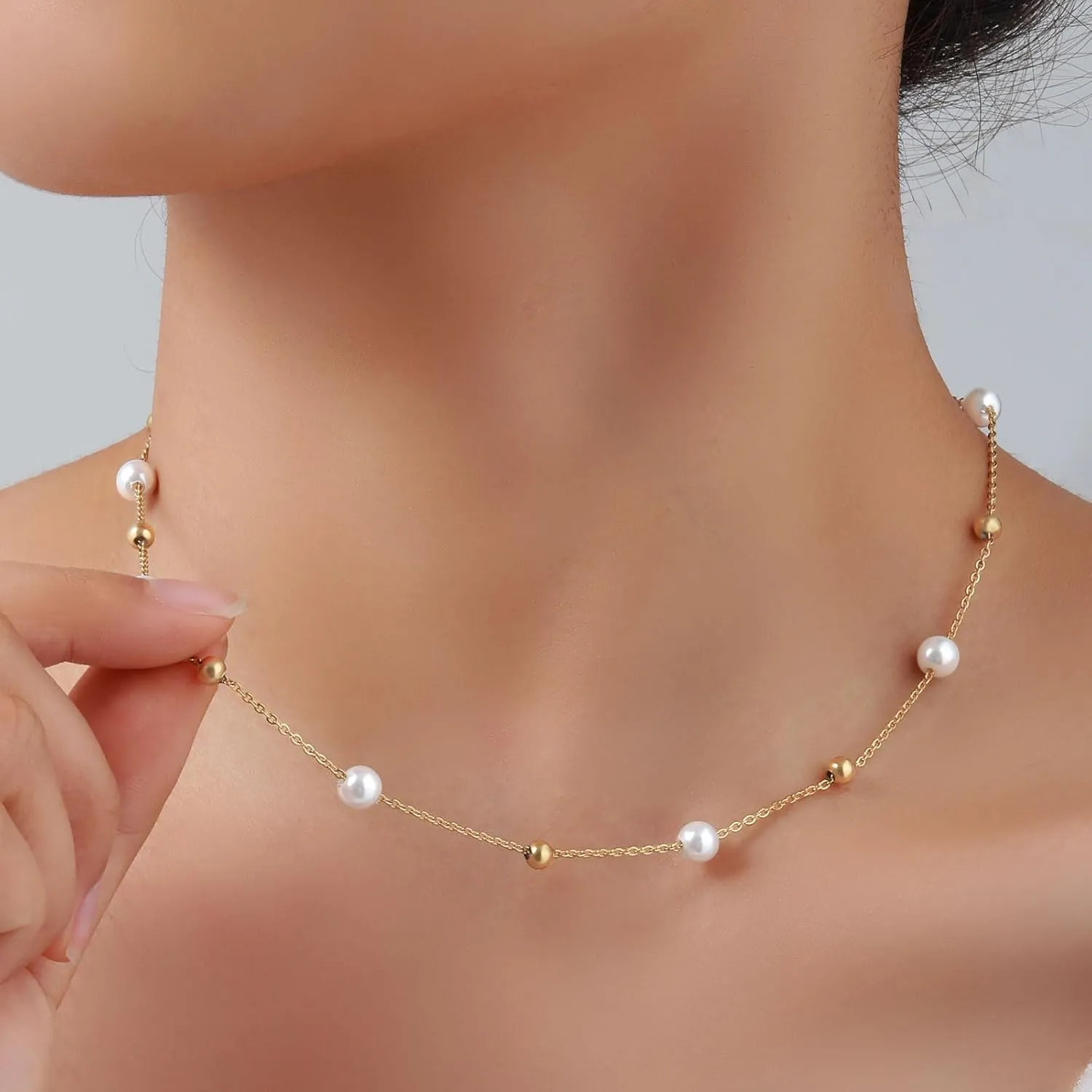 Gold Pearl Necklace for Women 14K Gold Plated Pearl Choker Layered Necklaces for Women Trendy Dainty Pearl Chain Summer Beachy Jewelry Gifts