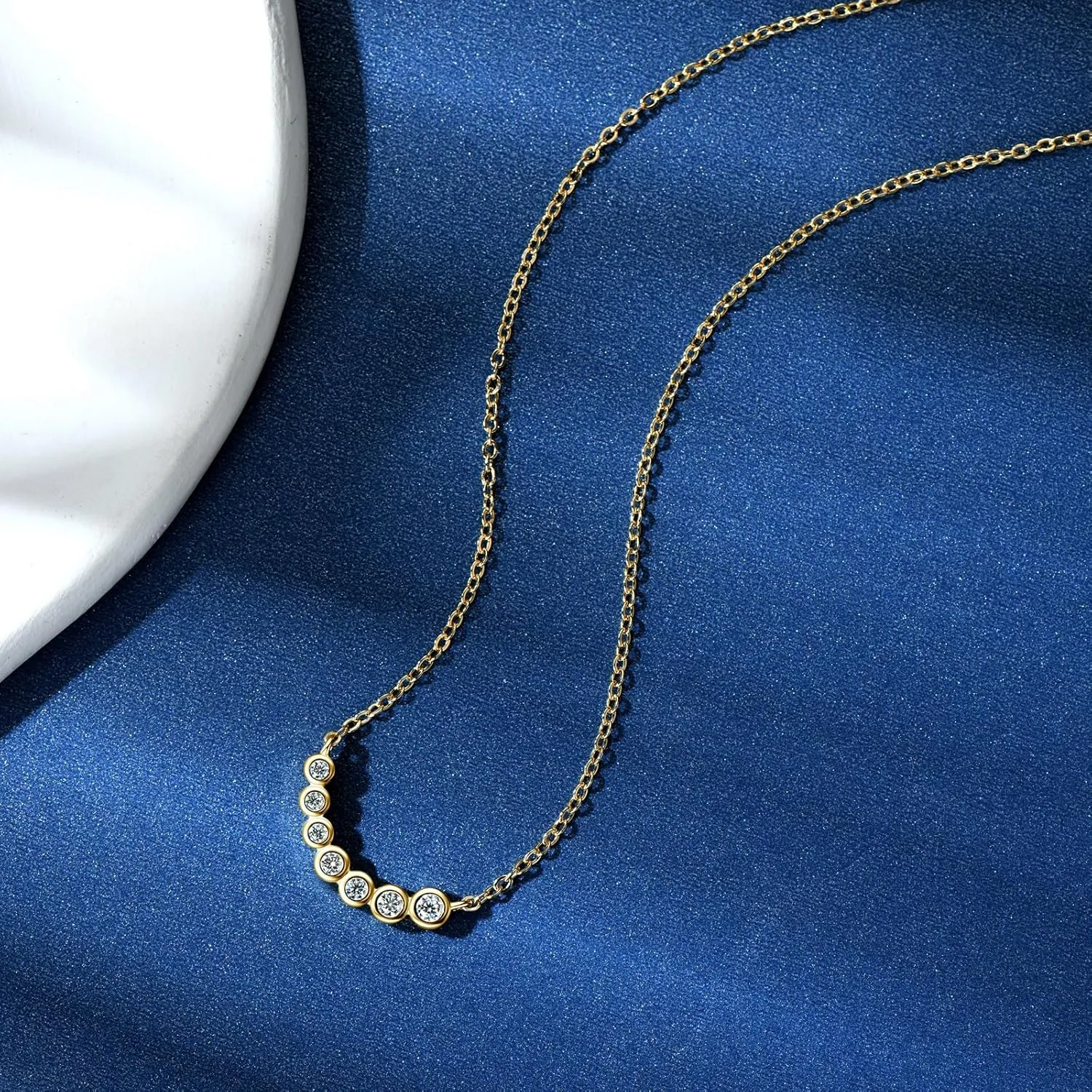 Moissanite Necklace for Women, 925 Sterling Silver Dainty Bezel Necklaces Samll Round VVS1 Clarity Lab Created Imitation Diamond Jewelry