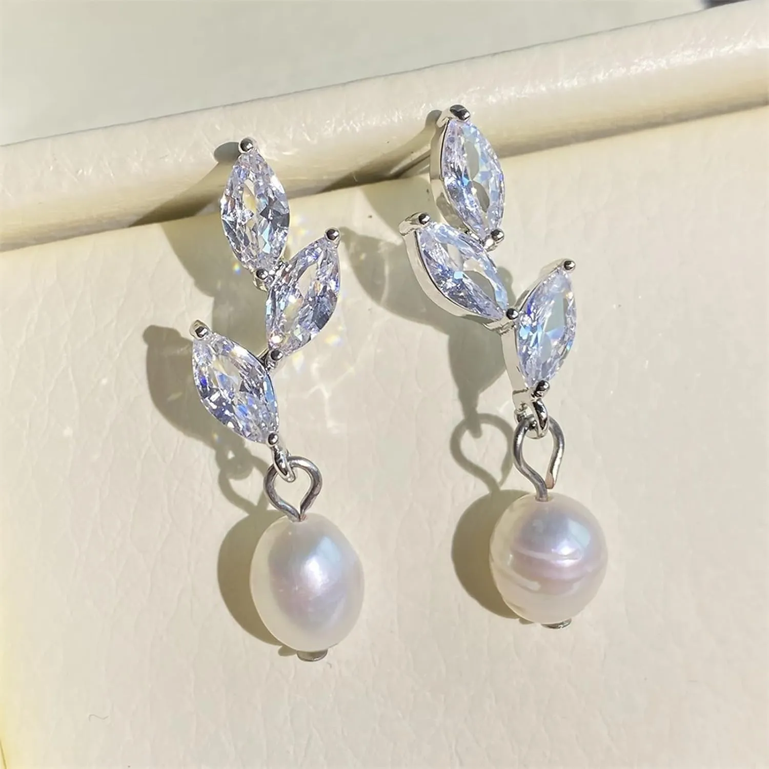 Pearl Drop Earrings for Women Bridesmaid Wedding Earrings for Brides Cubic Zircon Bridal Wedding Jewelry