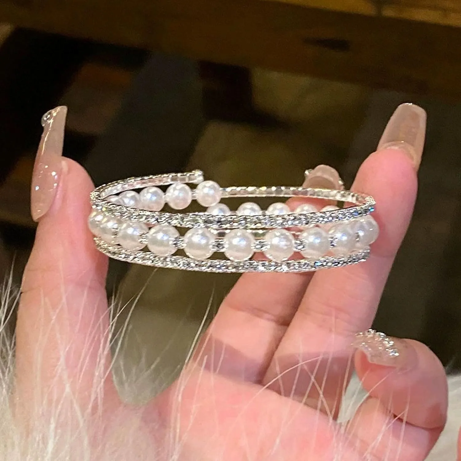 Pearl Stretch Cuff Bracelet for Women Adjustable Rhinestone Crystal Bracelet Wedding Party Brides Bridesmaid Jewelry