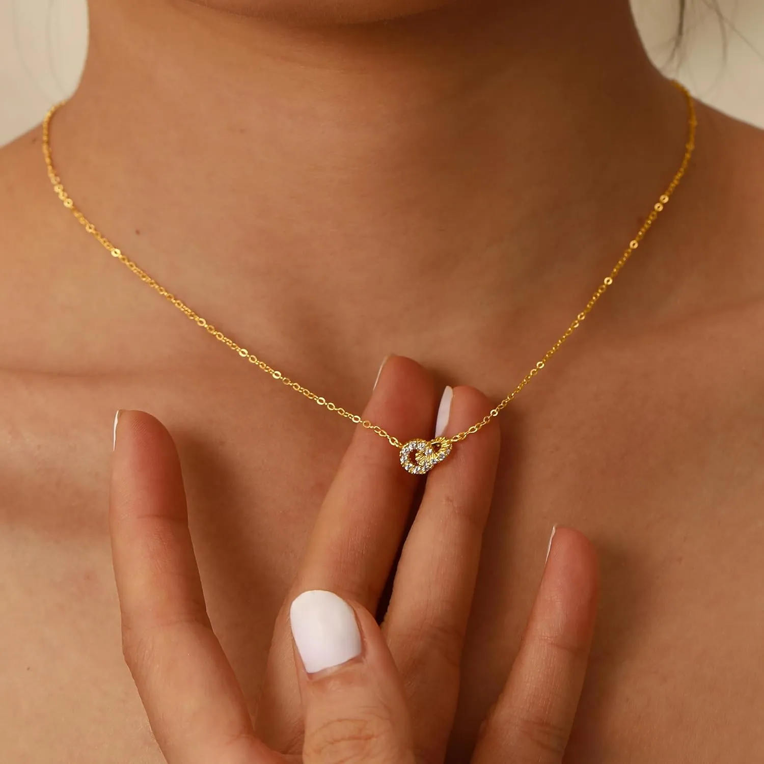 S925 Sterling Silver Dainty Interlocking Circles Necklaces for Women 14K Gold Plated Double Hoop CZ Pendant Lobster Buckle to Daughter Mother Friendship Adjustable Necklace Wedding Jewelry for Her