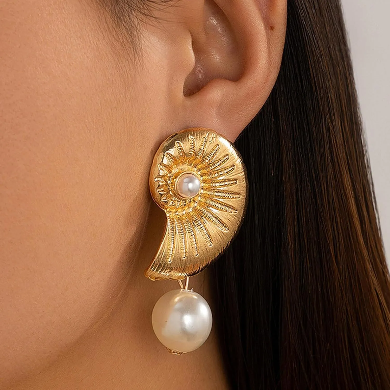 Starfish Earrings Gold Seashell Shell Beach Earrings for Women Beachy Summer Jewelry Outfits for Women Beach Fashion Vacation Essentials