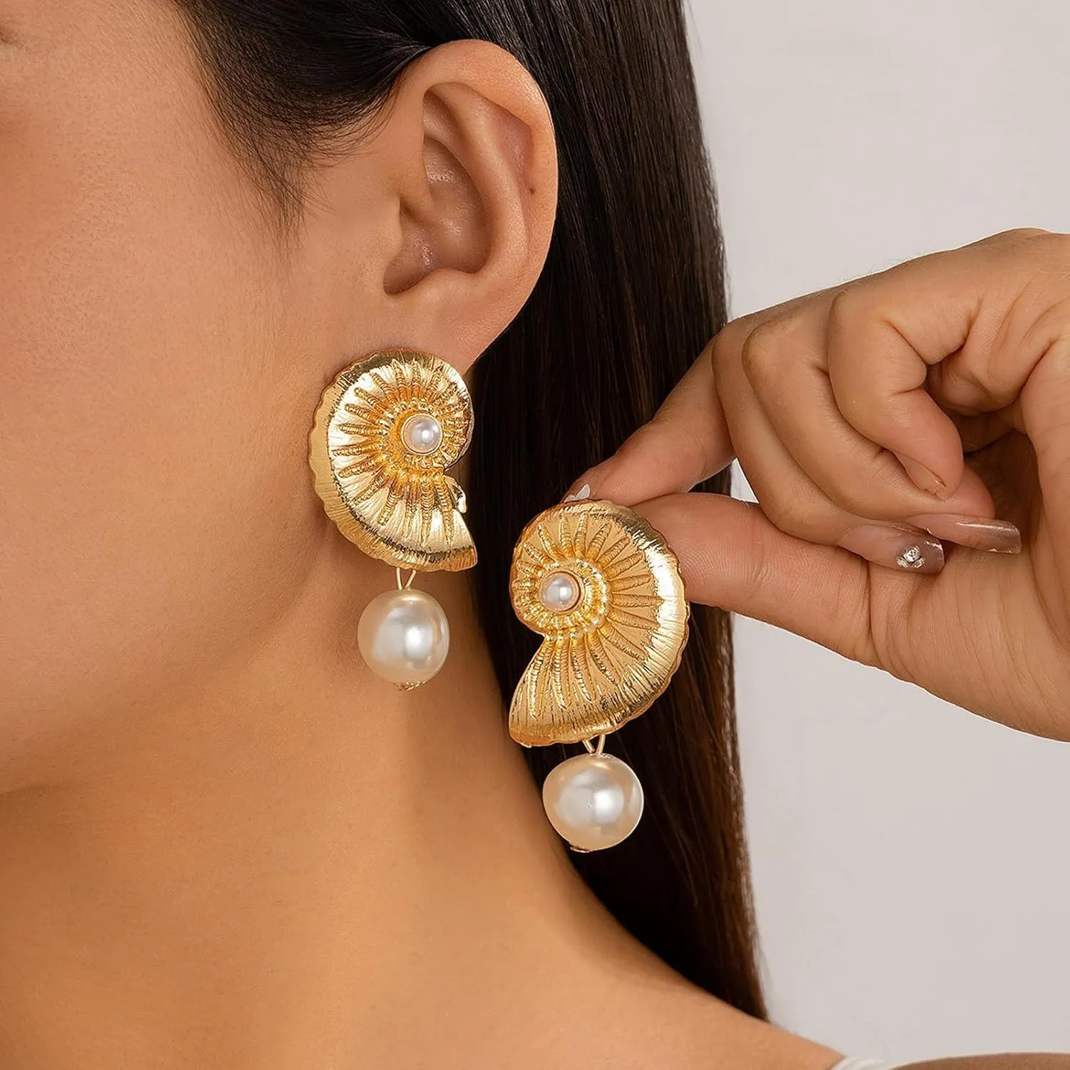 Starfish Earrings Gold Seashell Shell Beach Earrings for Women Beachy Summer Jewelry Outfits for Women Beach Fashion Vacation Essentials
