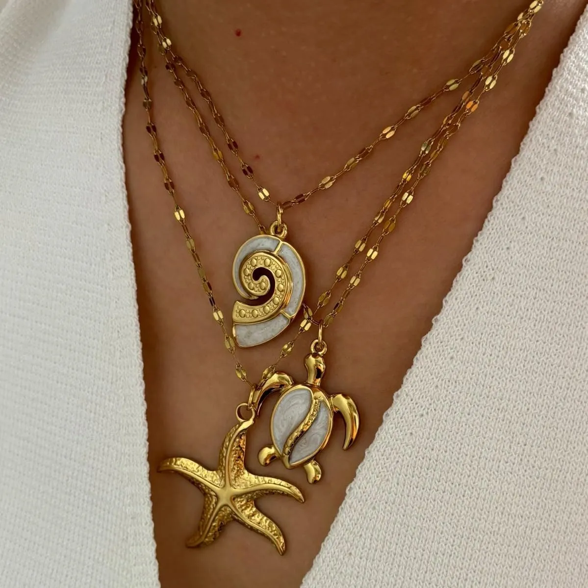 Starfish Necklace, 18K Gold Seashell Beach Summer Dainty Statement Necklaces Shell Beachy Non Tarnish Stainless Steel Pendant Adjustable Anniversary Holiday Jewelry Gift