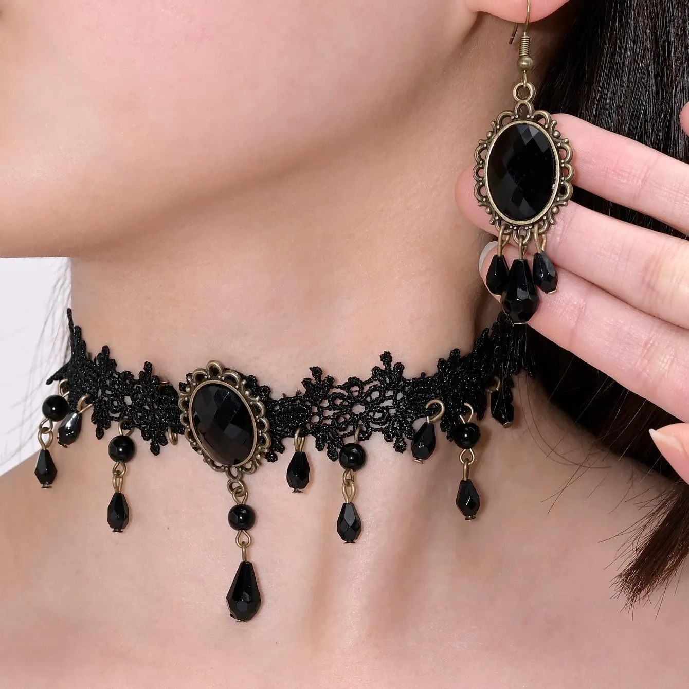 Vampire Lace Necklace Earrings for Women Lace Blood Teardrop Choker Necklace Earrings Set Gothic Costume Accessories Halloween Prom Jewelry