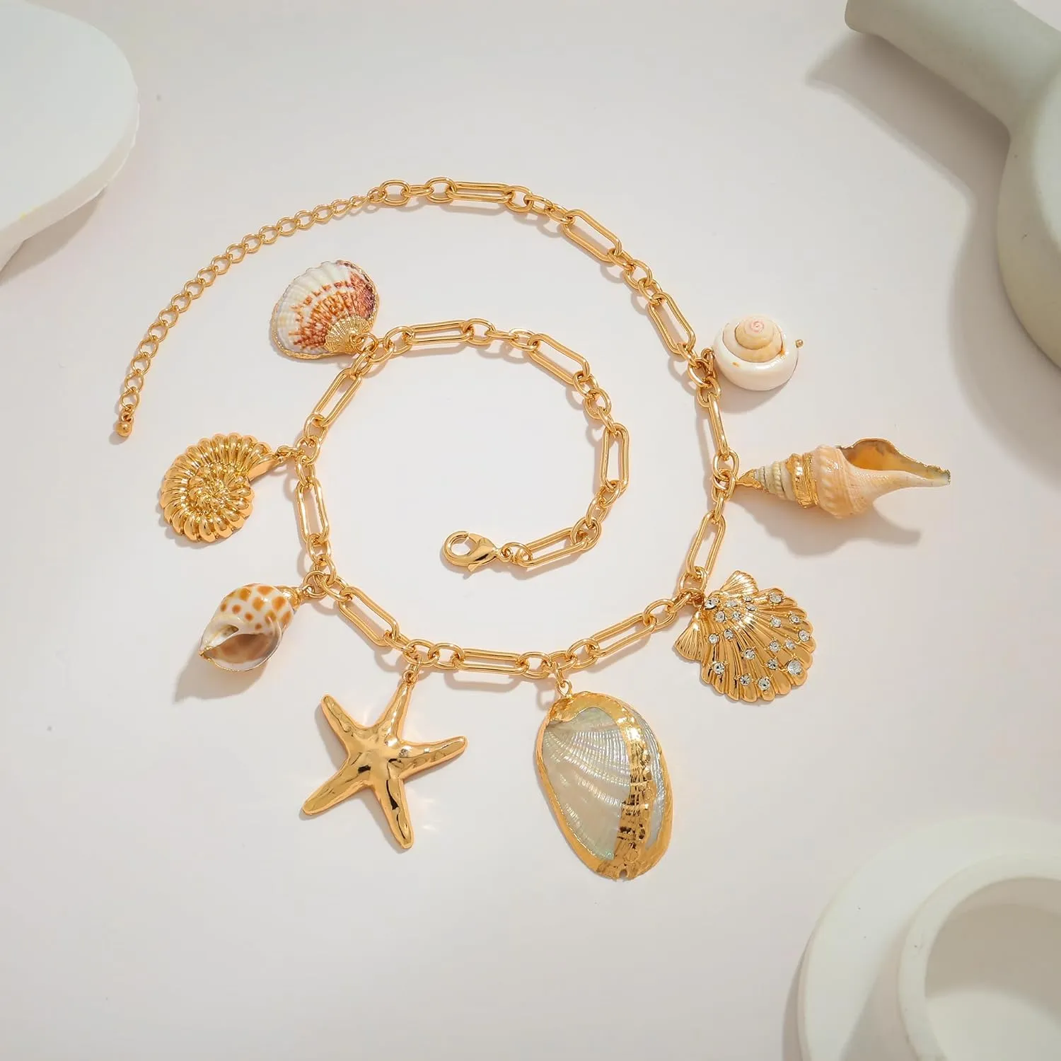 WOWORAMA Gold Sea Shell Necklace for Women Shell Starfish Pearl Charm Necklace Trendy Ocean Sea Pendant Choker Necklace Boho Summer Beach Necklace Jewelry